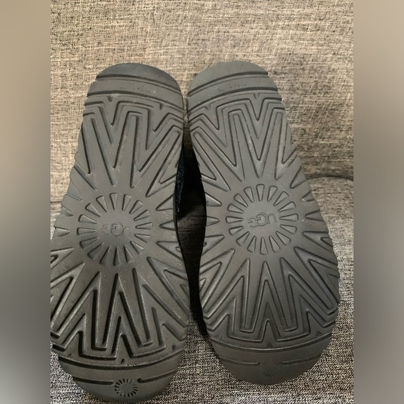 Classic mini bow cosmos Ugg - Picture 3 of 4